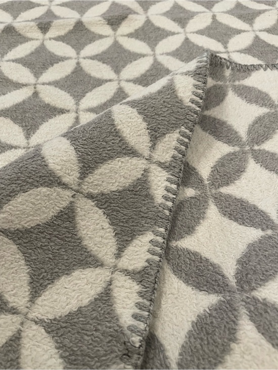 Inup Home Other - INUP HOME Cozy Geometric Grey and Cream Throw Blanket